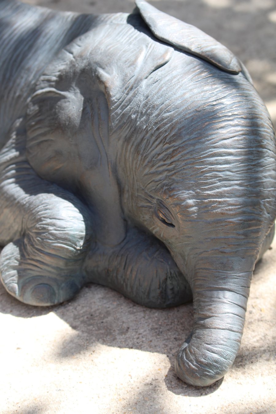 Elephant bronze sculpture